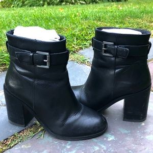 Black Leather Steve Madden “Porshia” Booties